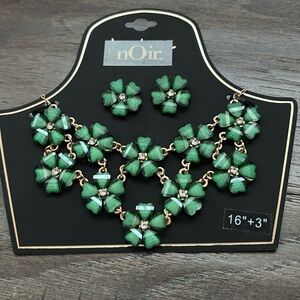 nOir Necklace/Earring Set Green Floral Stones set in Gold Tone 16”w/3” extender